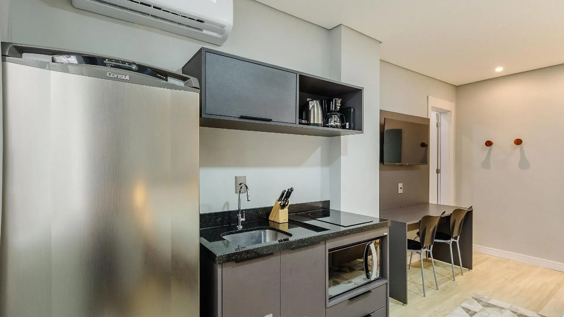Tco - Apartamentos No Centro Historico Porto Alegre/Rs 0*,  Brasil
